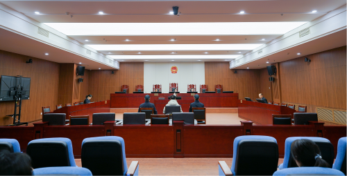 以案为鉴 筑牢防线 ——川酒协会组织企业旁听假酒案庭审